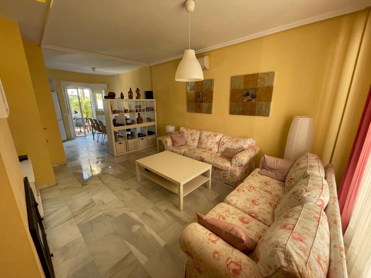 Hochwertiges Haus In Wunderschoener Golf Anlage Am Meer Рота Екстериор снимка