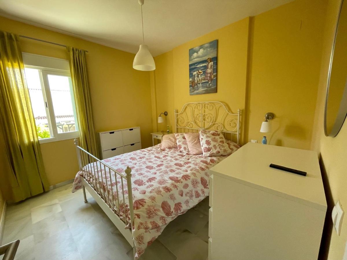 Hochwertiges Haus In Wunderschoener Golf Anlage Am Meer Рота Екстериор снимка