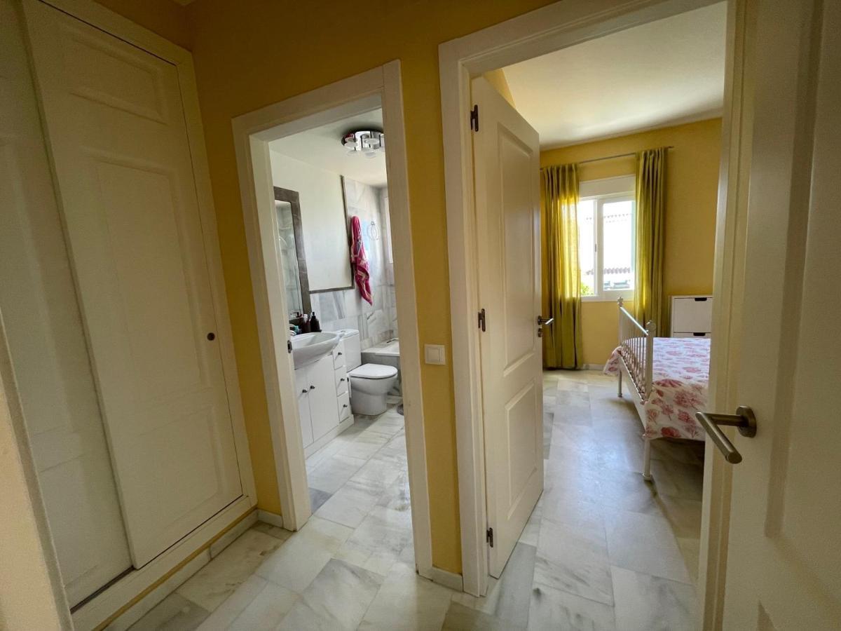 Hochwertiges Haus In Wunderschoener Golf Anlage Am Meer Рота Екстериор снимка